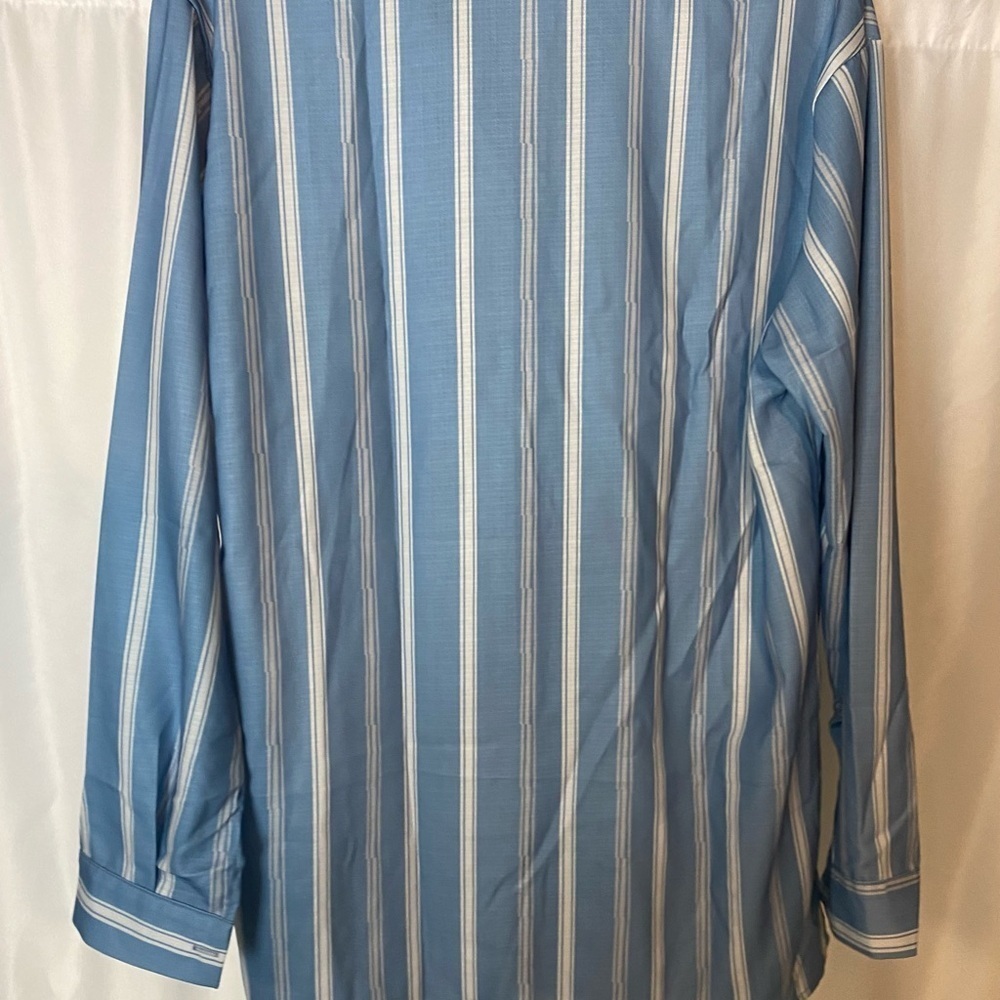 Blouse - Picture 3 of 3